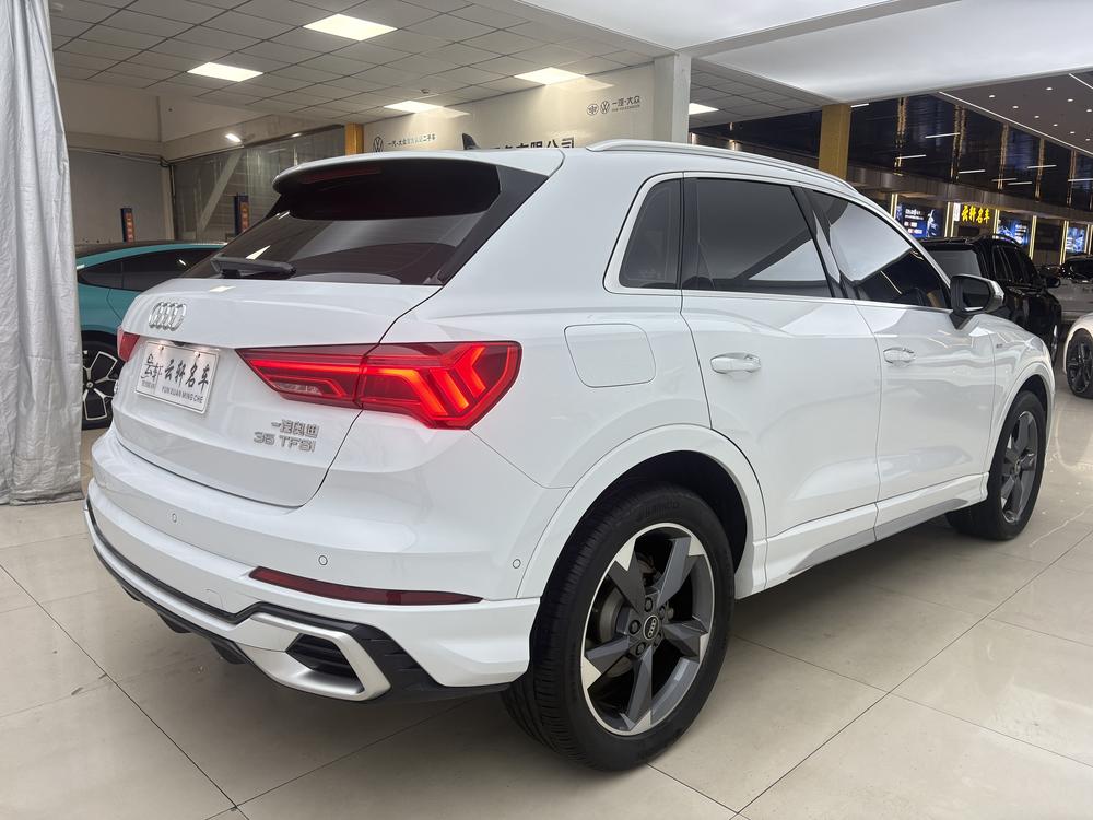 Audi Audi Q3