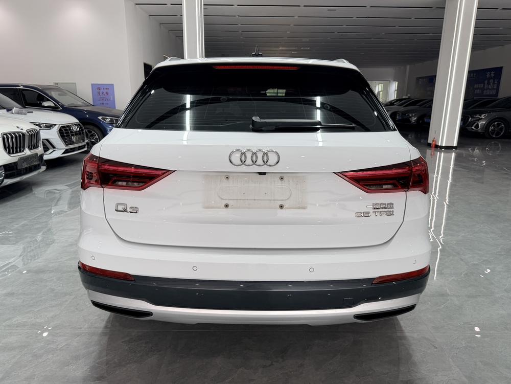 Audi Audi Q3