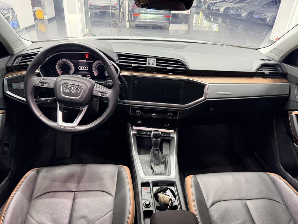 Audi Audi Q3