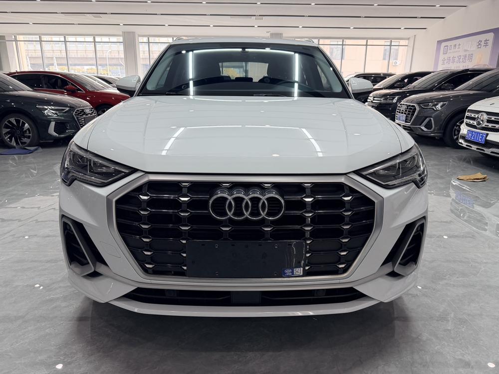 Audi Audi Q3