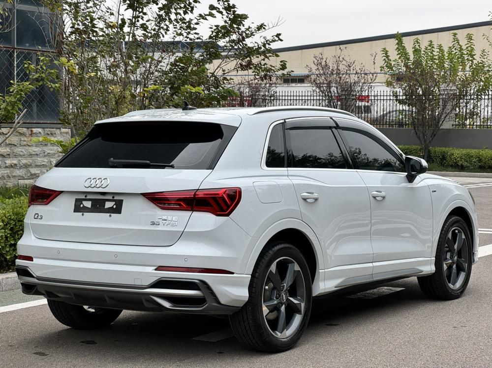 Audi Audi Q3
