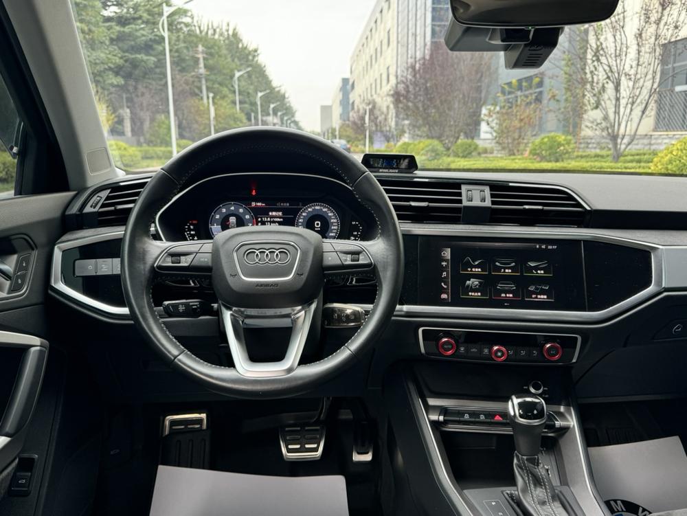 Audi Audi Q3