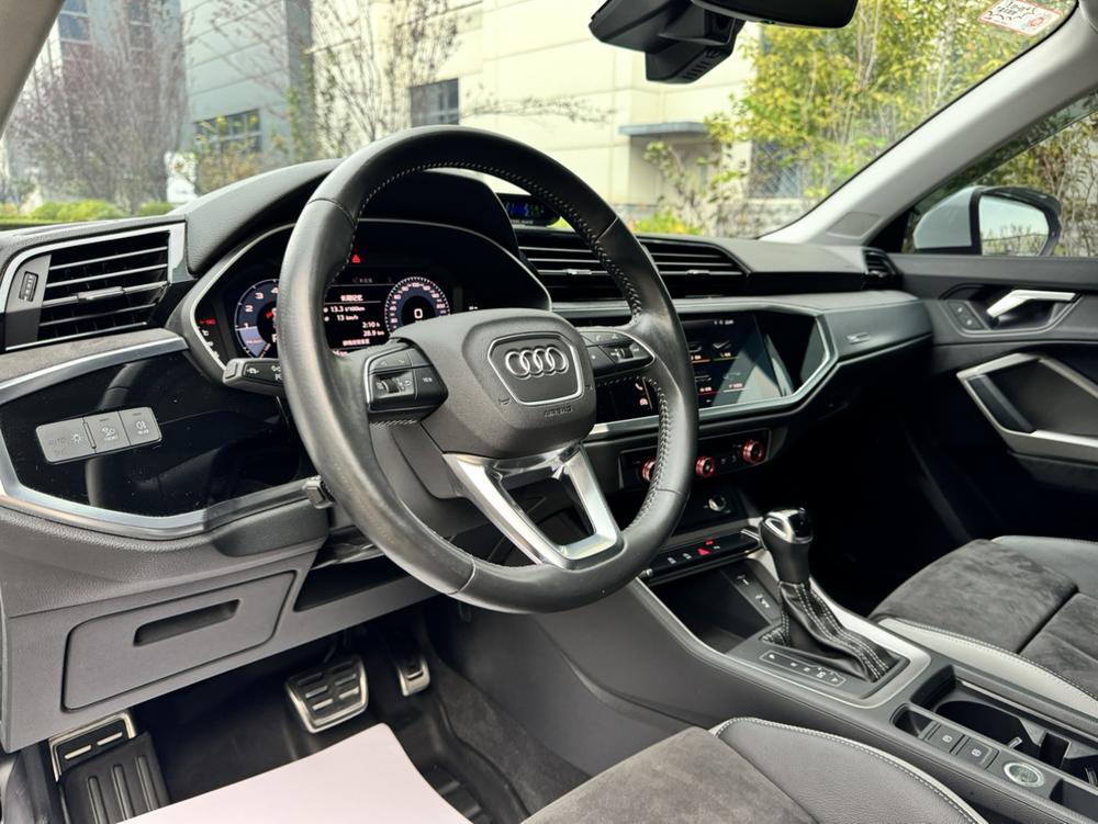Audi Audi Q3
