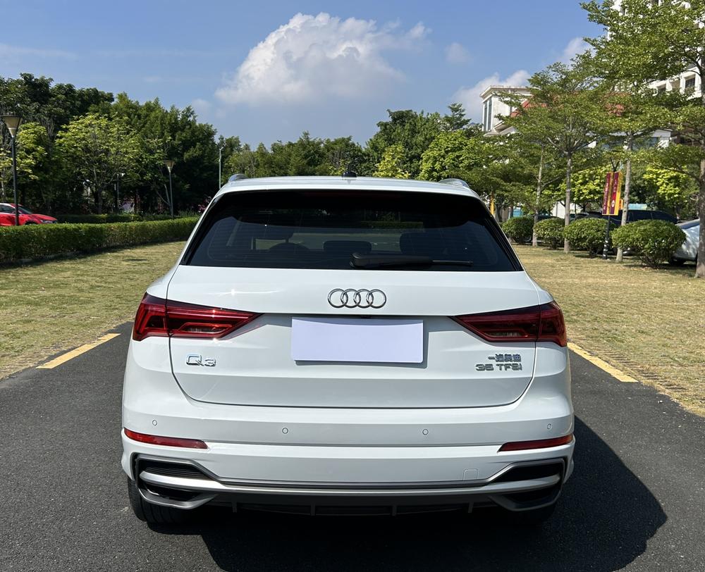Audi Audi Q3