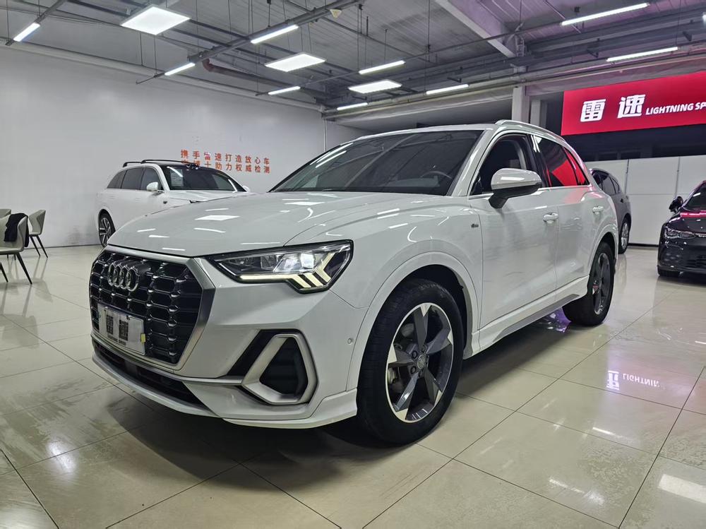 Audi Audi Q3