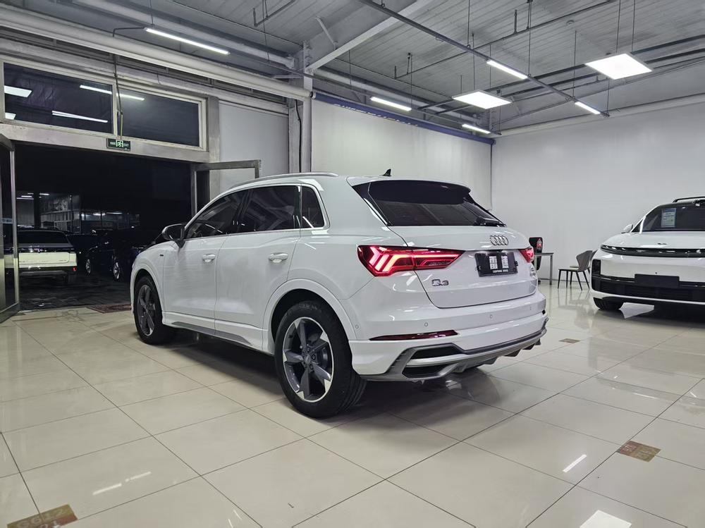 Audi Audi Q3