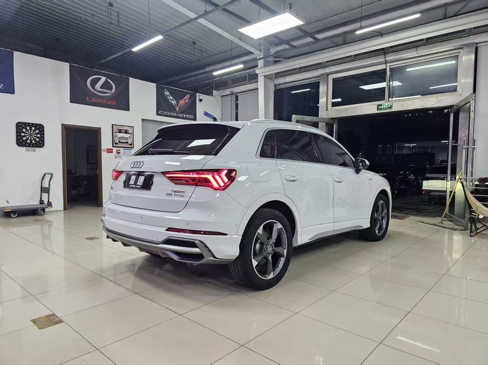 Audi Audi Q3