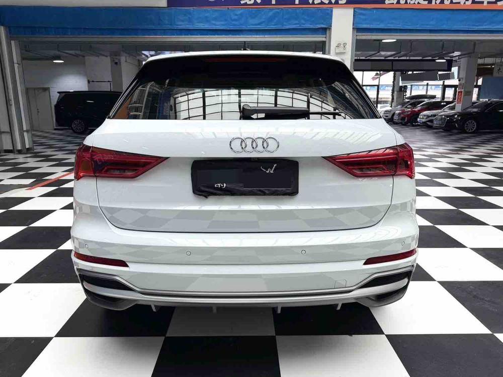 Audi Audi Q3