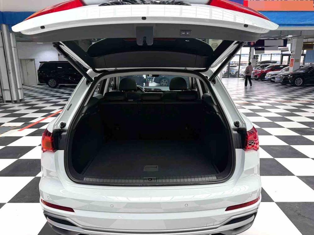 Audi Audi Q3