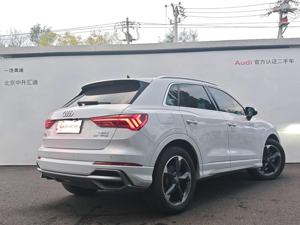 Audi Audi Q3