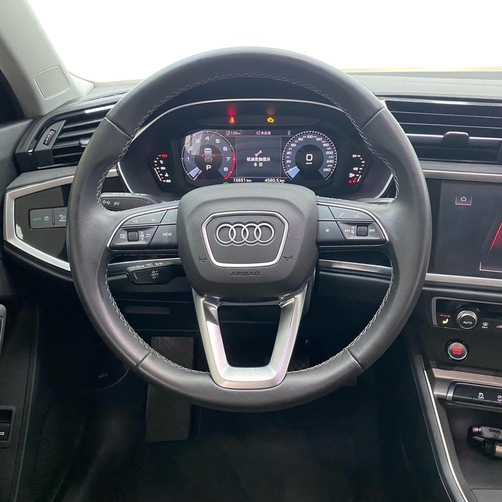 Audi Audi Q3