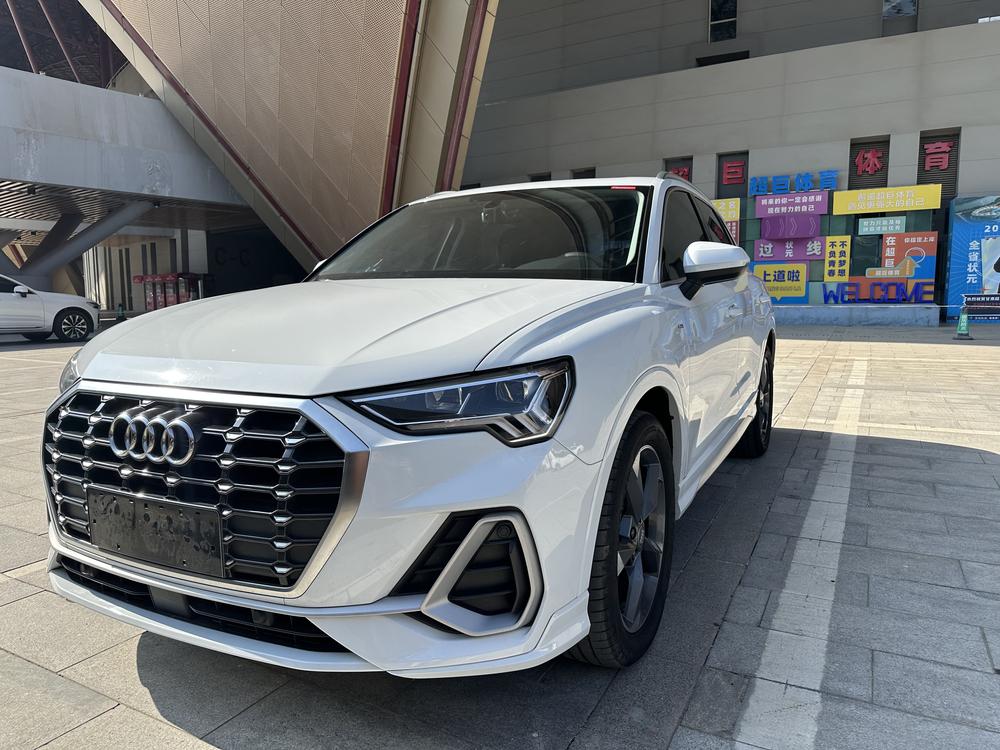 Audi Audi Q3