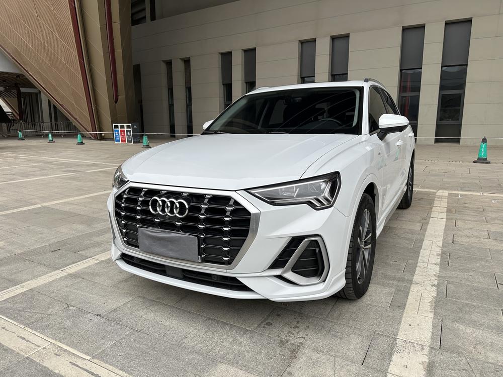 Audi Audi Q3