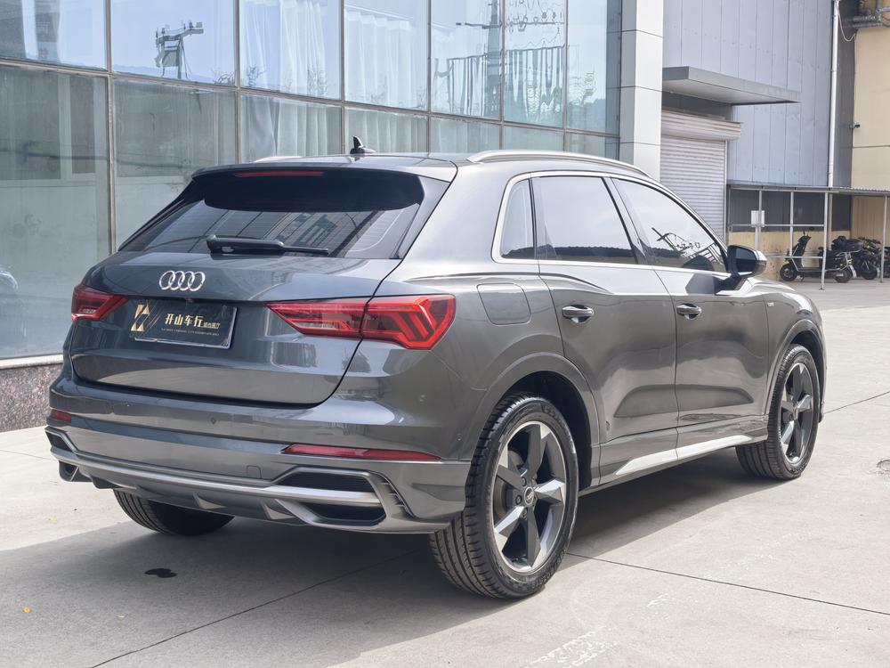 Audi Audi Q3