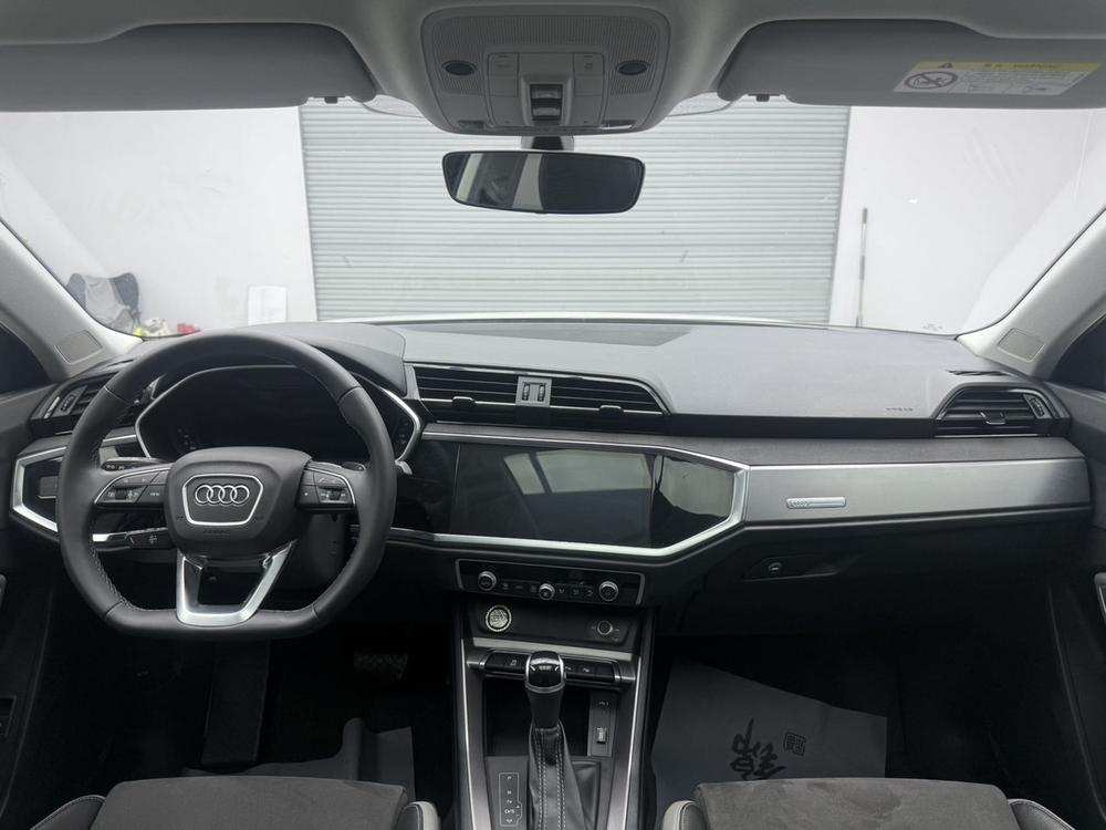 Audi Audi Q3
