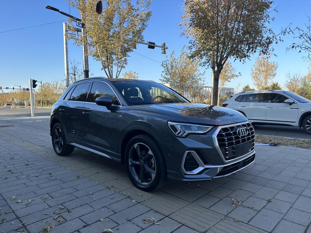 Audi Audi Q3