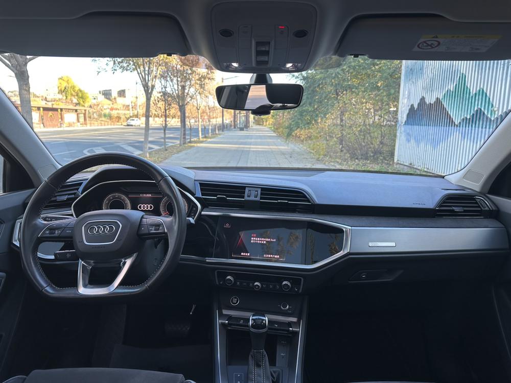 Audi Audi Q3