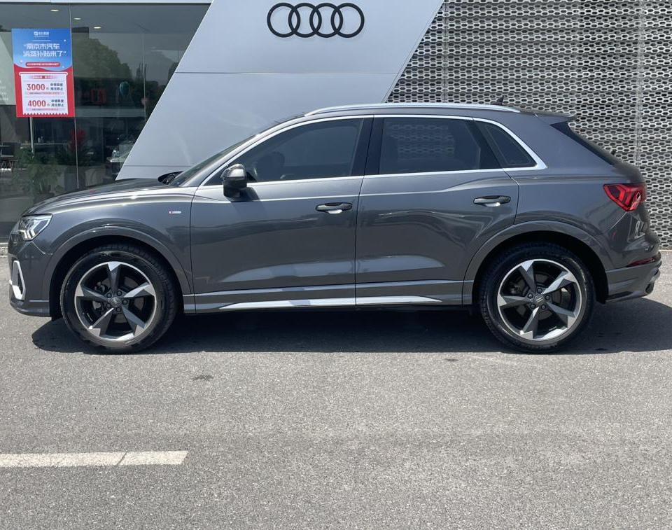 Audi Audi Q3