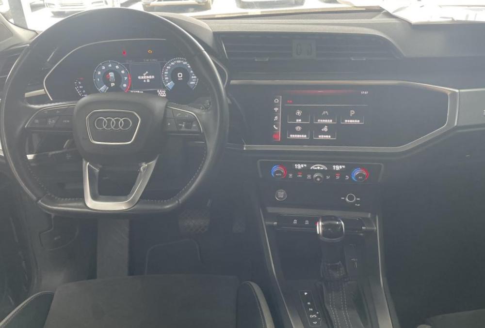 Audi Audi Q3