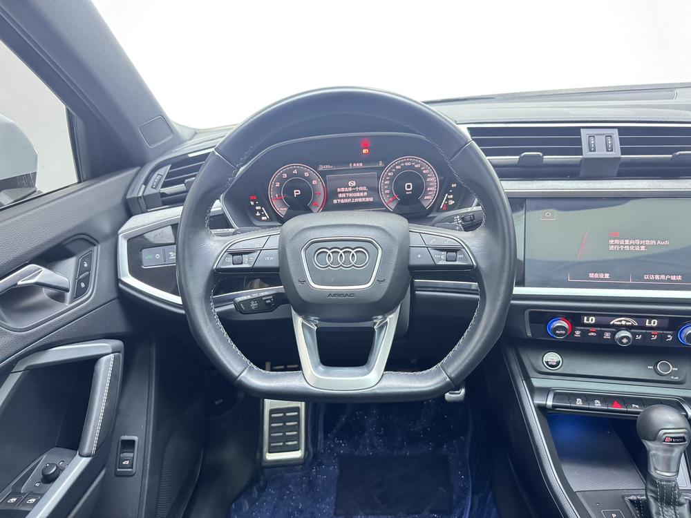 Audi Audi Q3