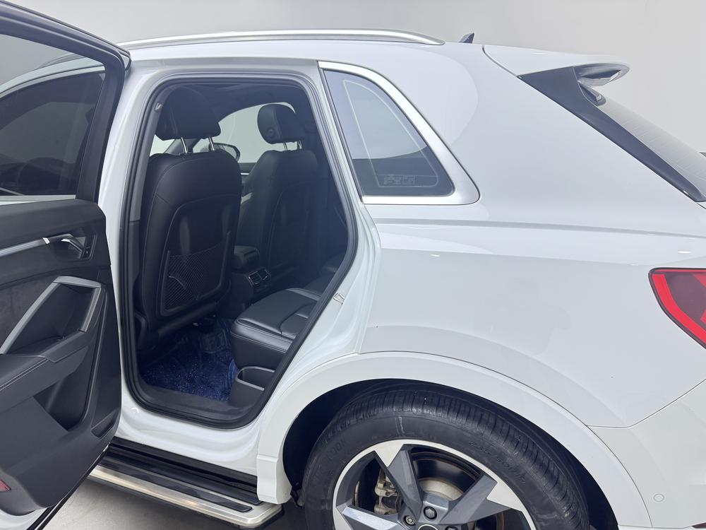 Audi Audi Q3