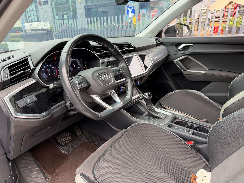 Audi Audi Q3