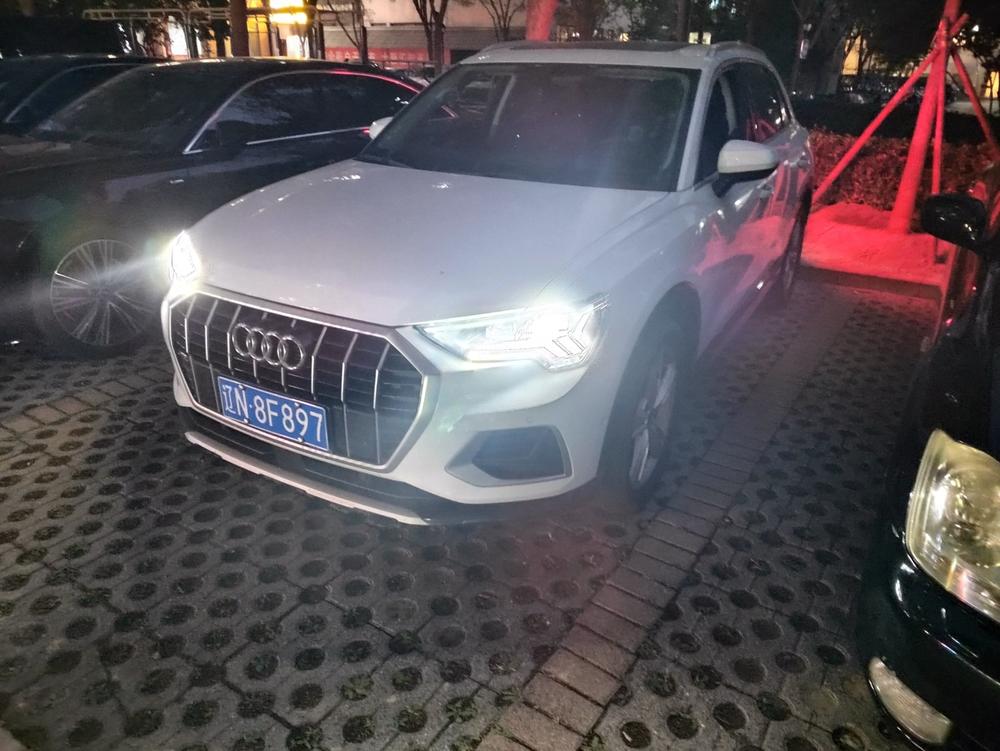 Audi Audi Q3