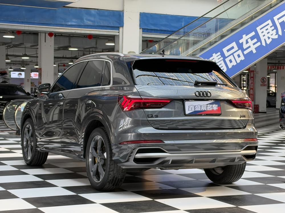 Audi Audi Q3