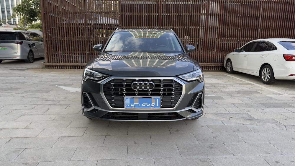 Audi Audi Q3