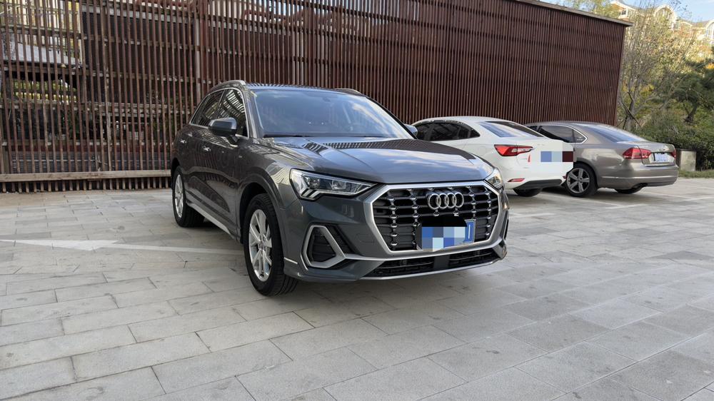 Audi Audi Q3