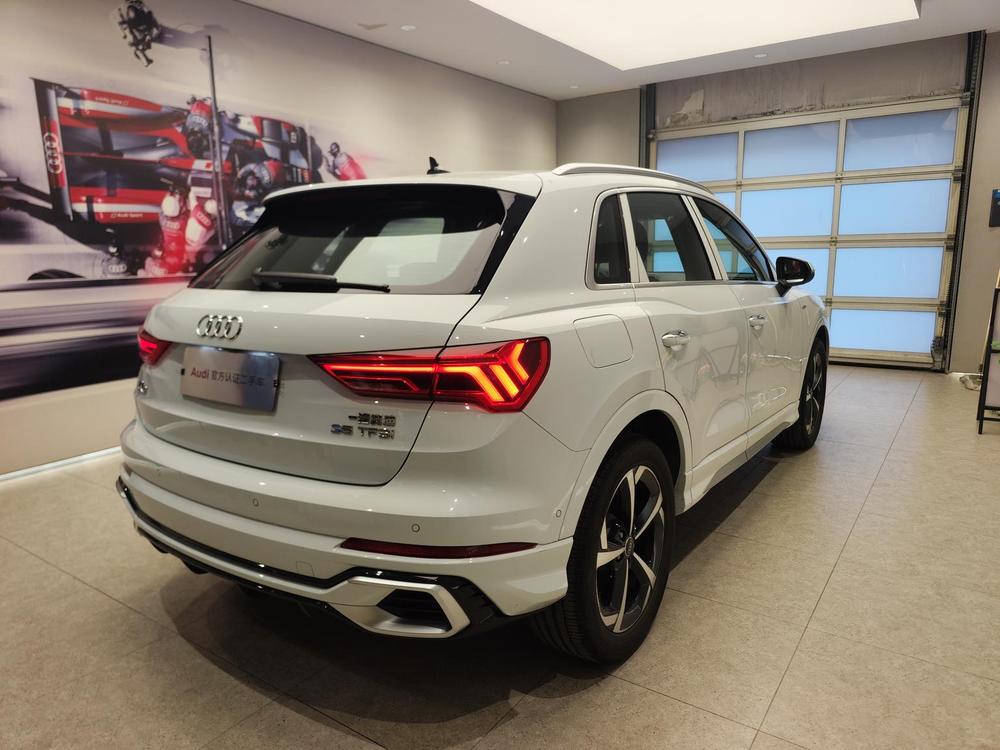 Audi Audi Q3
