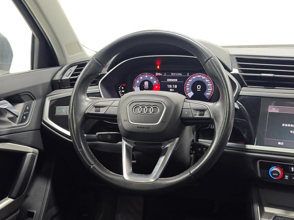 Audi Audi Q3