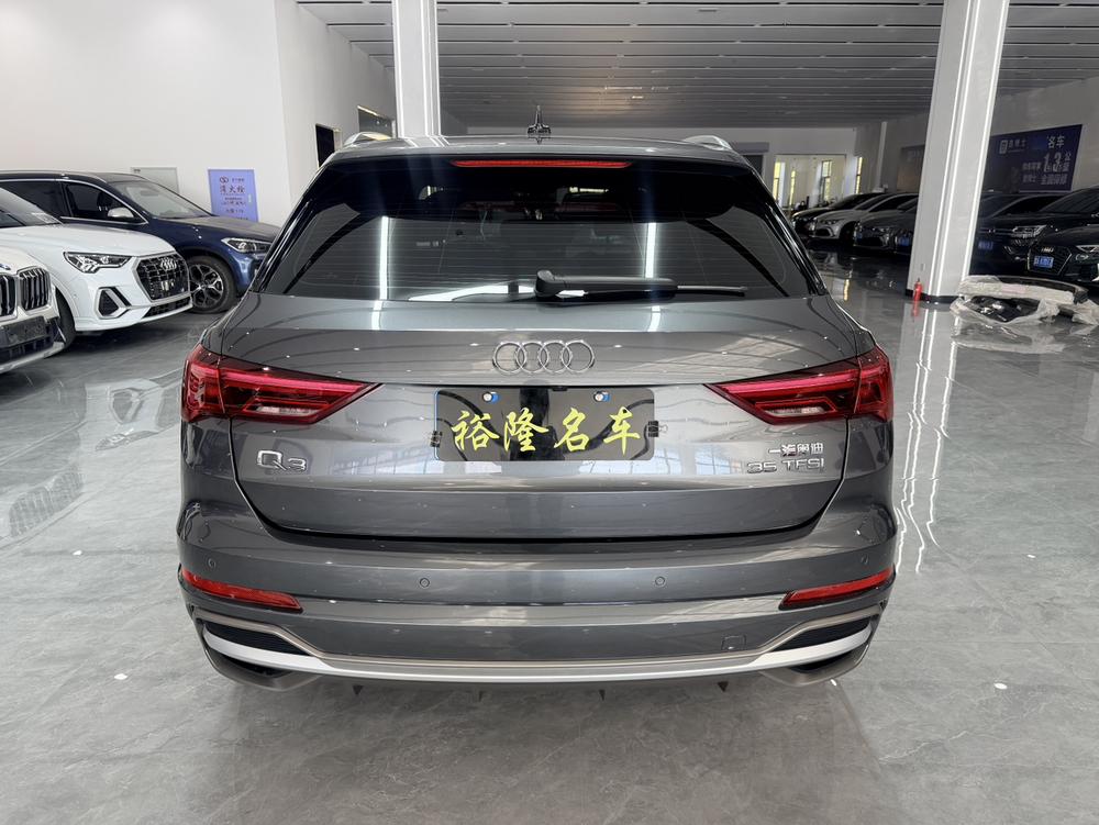 Audi Audi Q3