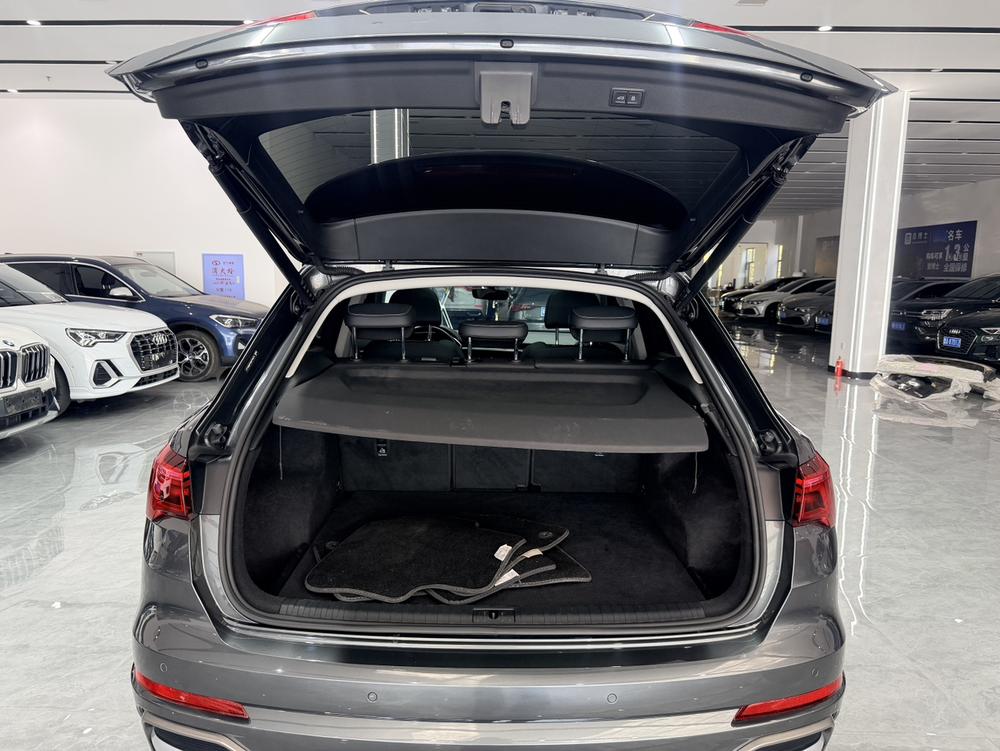 Audi Audi Q3