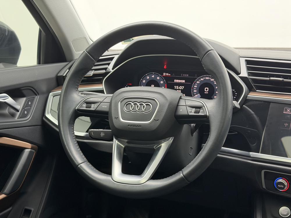 Audi Audi Q3