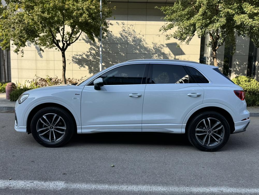 Audi Audi Q3