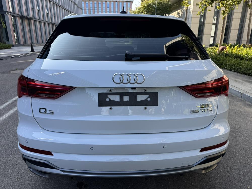 Audi Audi Q3