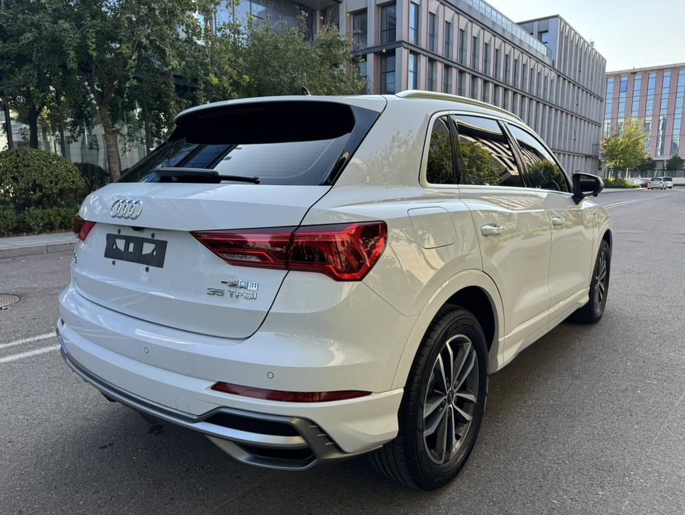 Audi Audi Q3
