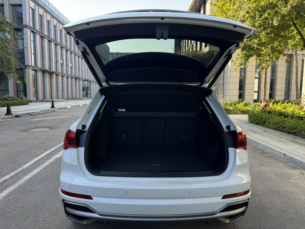 Audi Audi Q3