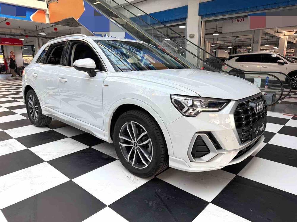 Audi Audi Q3