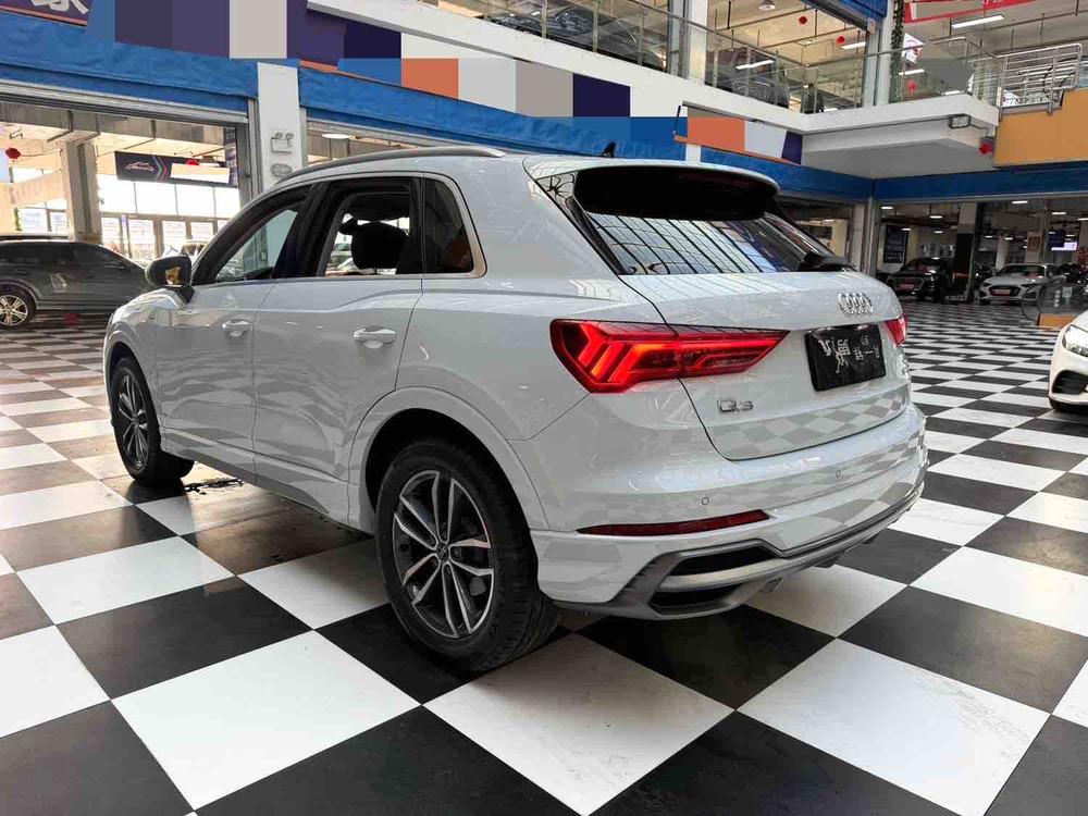 Audi Audi Q3