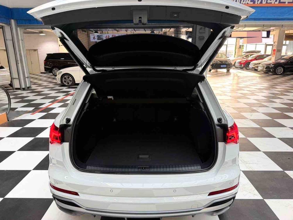 Audi Audi Q3