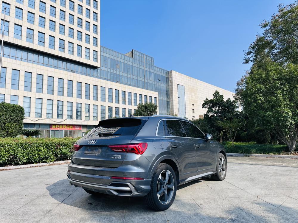 Audi Audi Q3