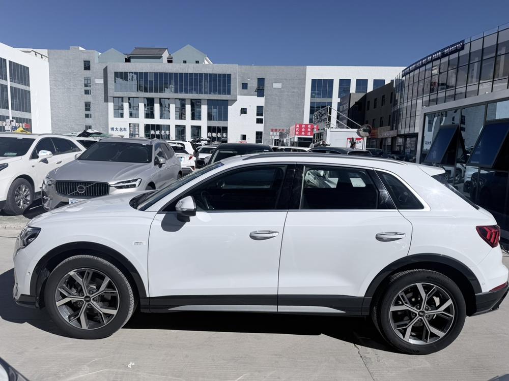 Audi Audi Q3