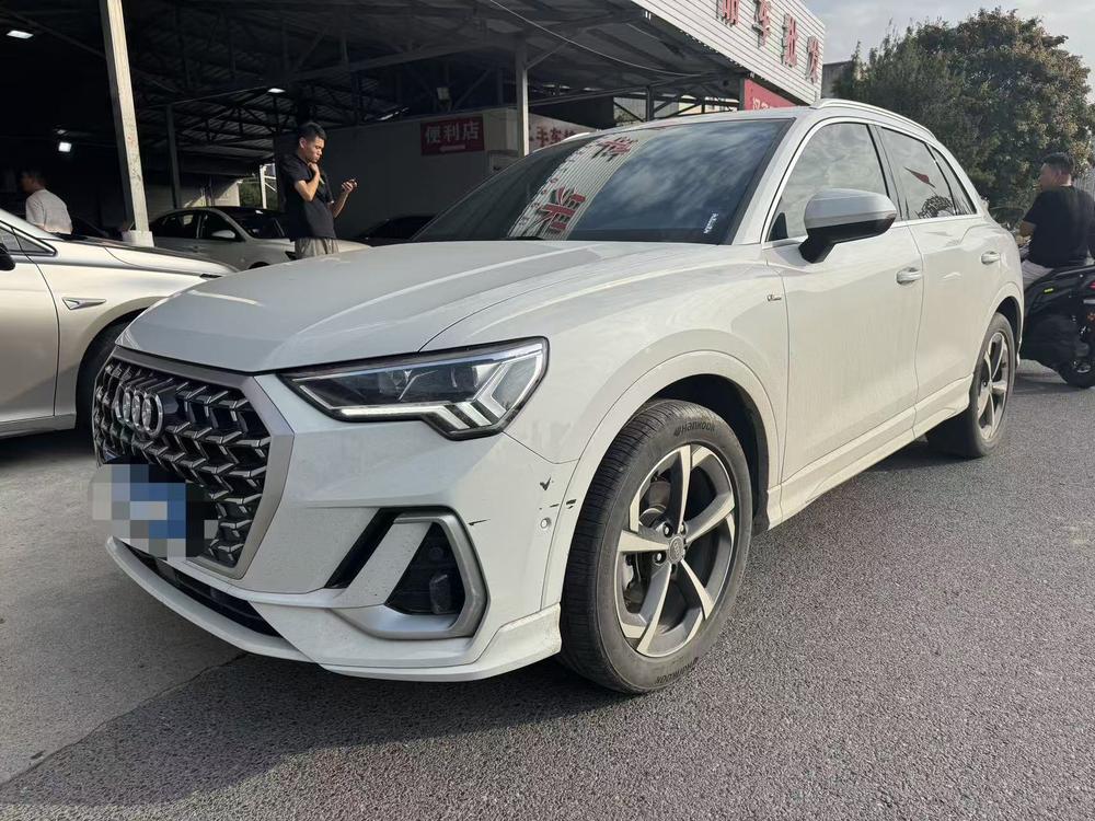 Audi Audi Q3