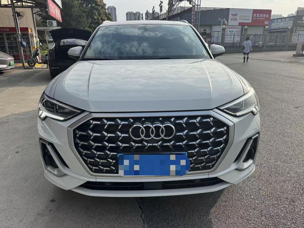 Audi Audi Q3