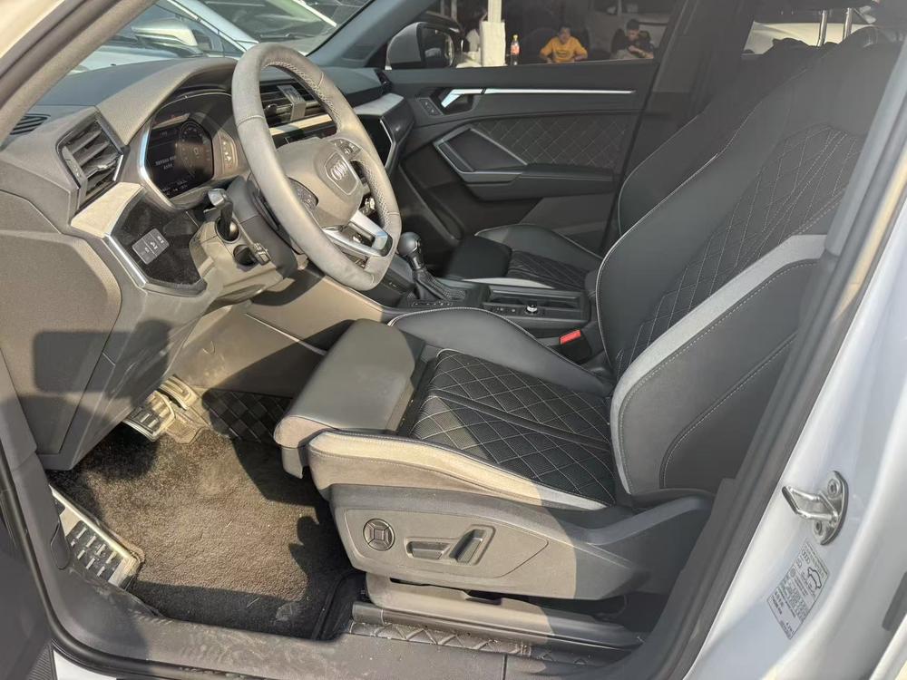 Audi Audi Q3