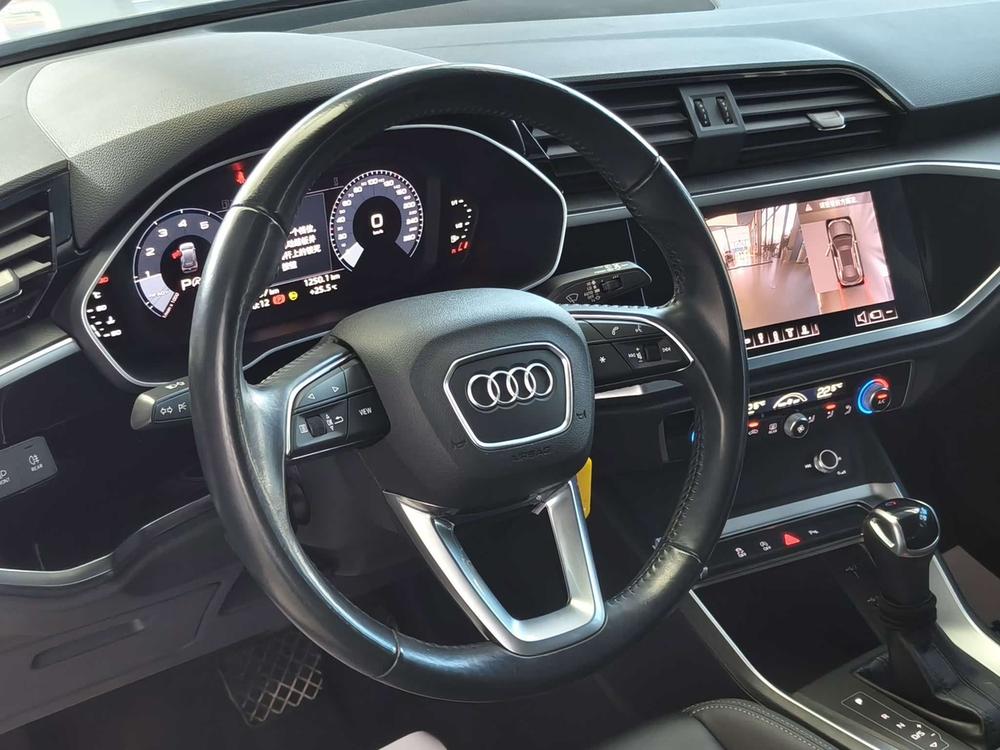 Audi Audi Q3