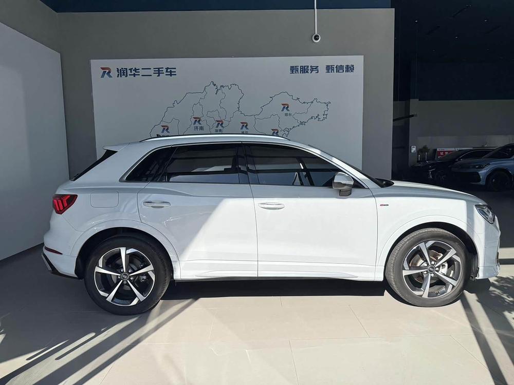 Audi Audi Q3