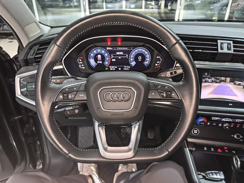 Audi Audi Q3